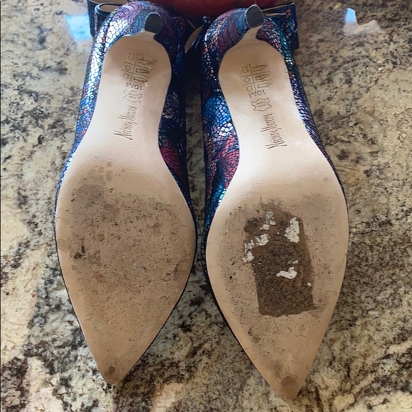Neiman Marcus Bowed Back Heels❣️Size 10 - Picture 5 of 5